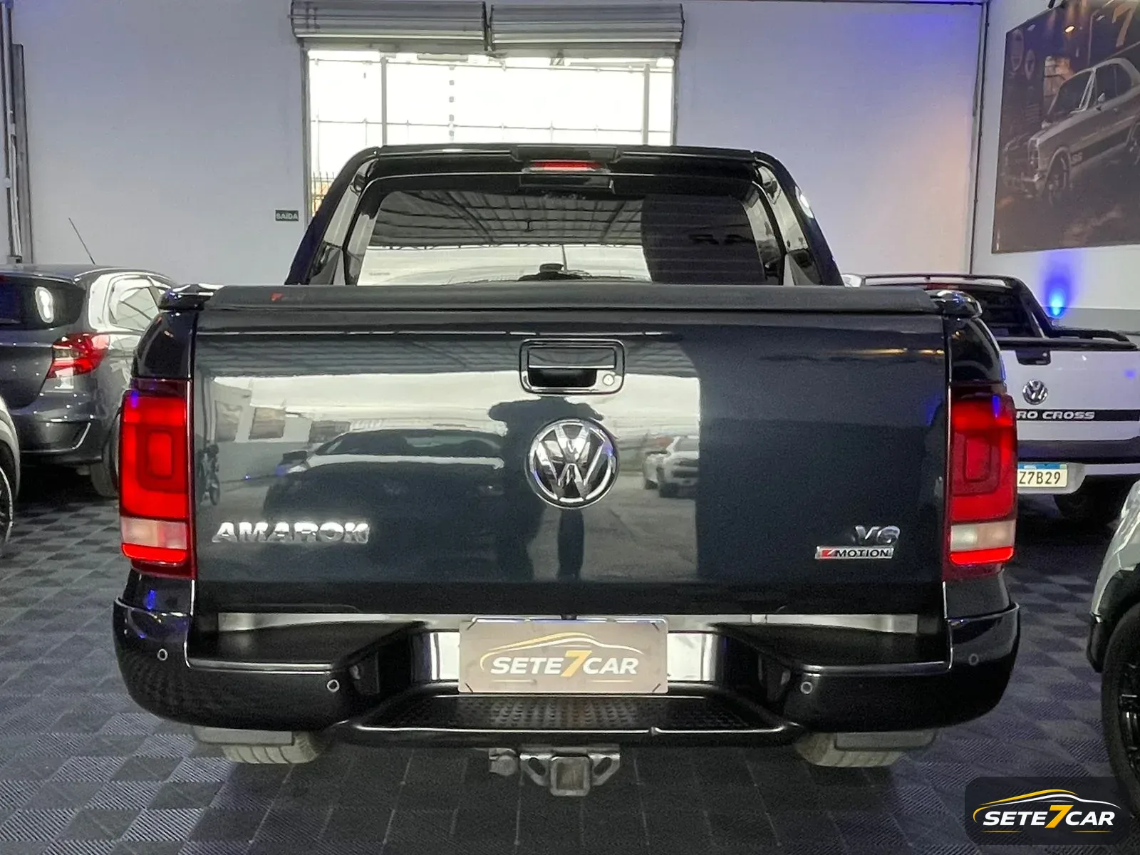 Volkswagen Amarok XTREME V6 2020 preto — foto