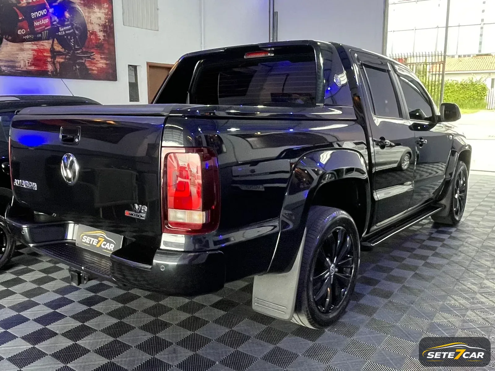 Volkswagen Amarok XTREME V6 2020 preto — foto