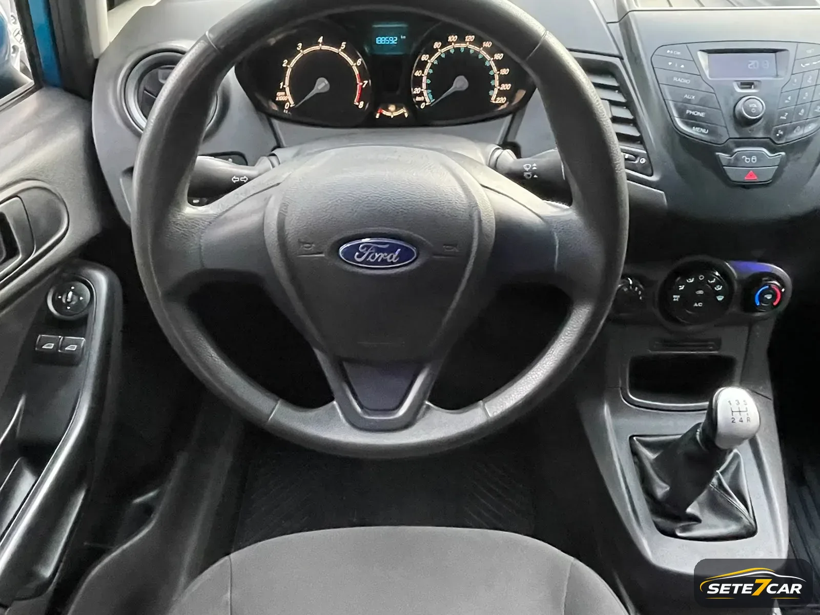Ford NEW FIESTA 2014 — foto
