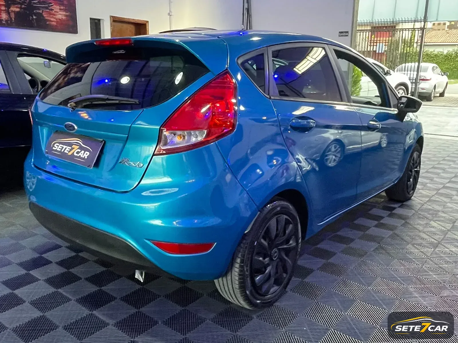 Ford NEW FIESTA 2014 — foto