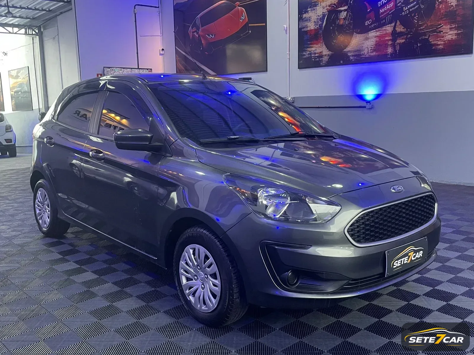 Ford KA SE 2020 cinza — foto