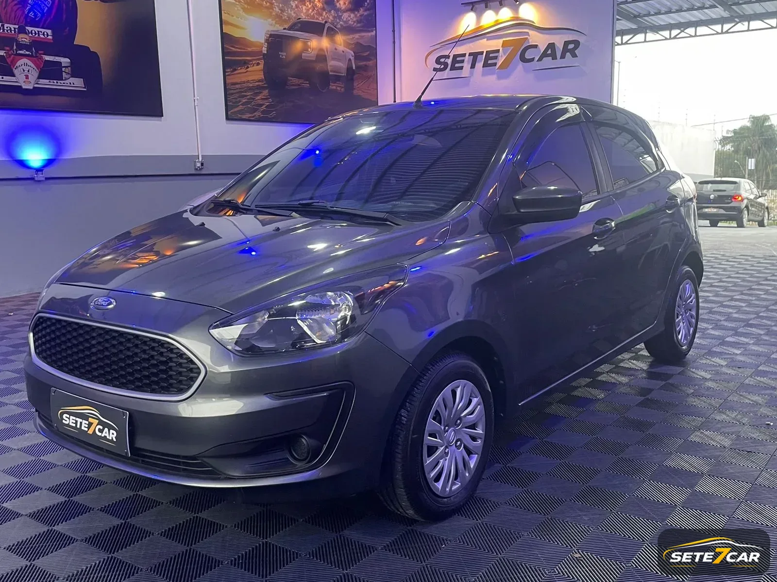 Ford KA SE 2020 cinza — foto