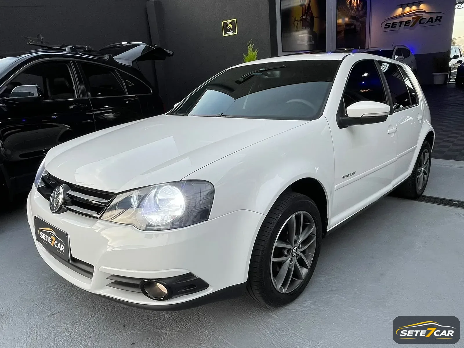 Volkswagen SPORTLINE 1.6  Teto Solar 2013 preto — foto