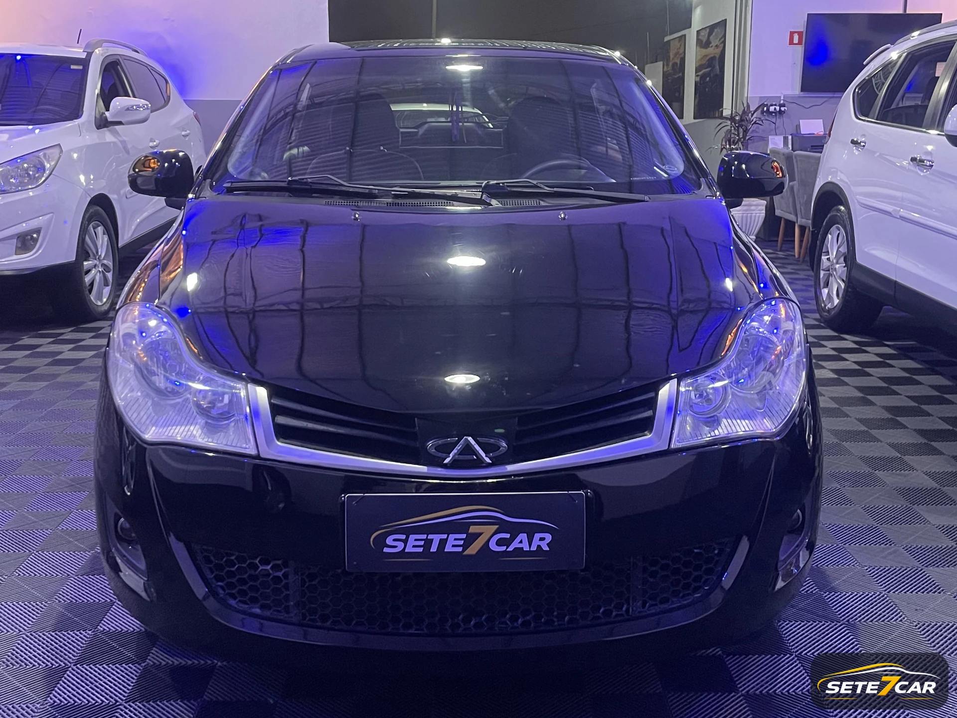 Chery CELER 16V 2013 preto — foto