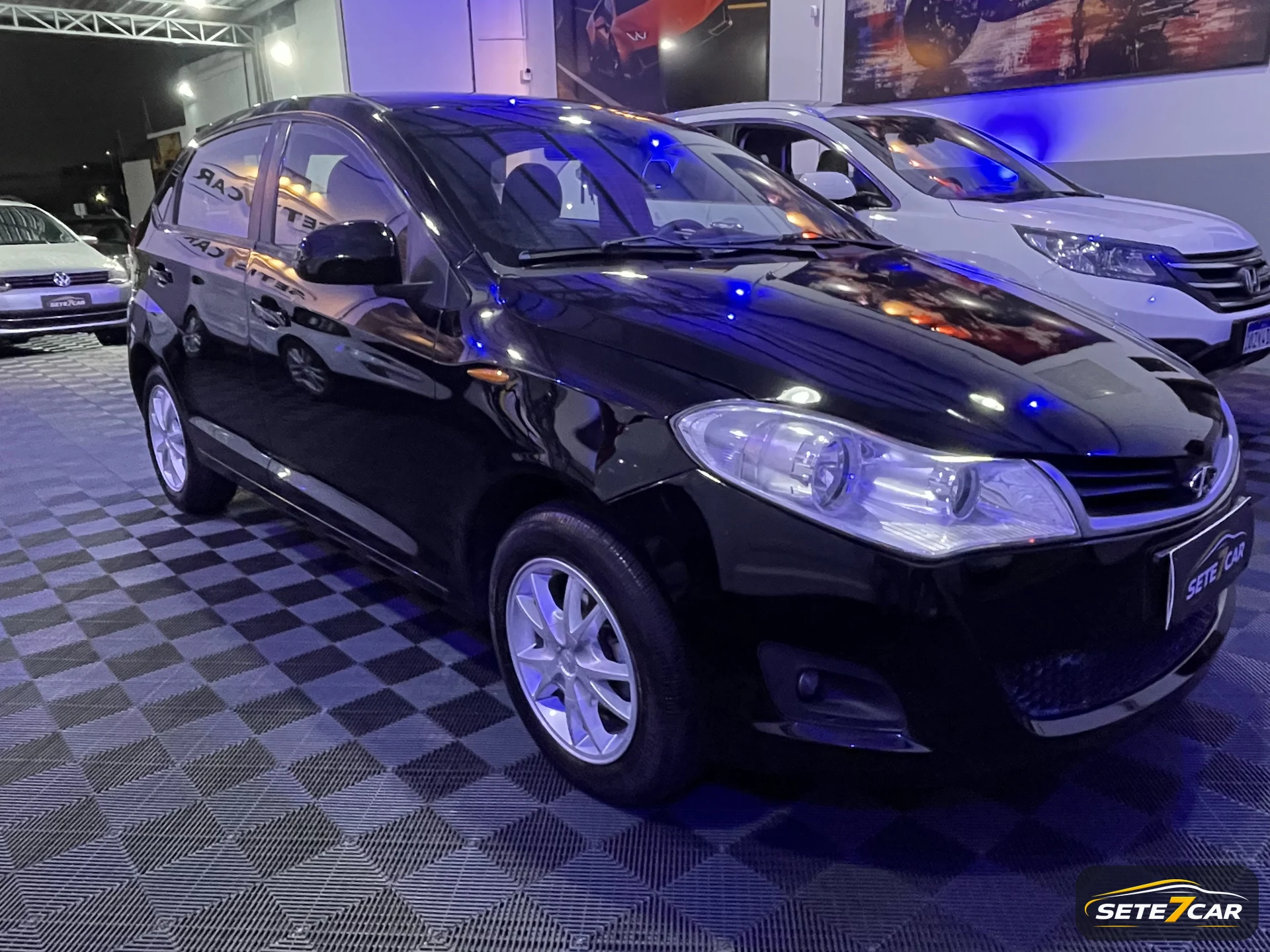Chery CELER 16V 2013 preto — foto