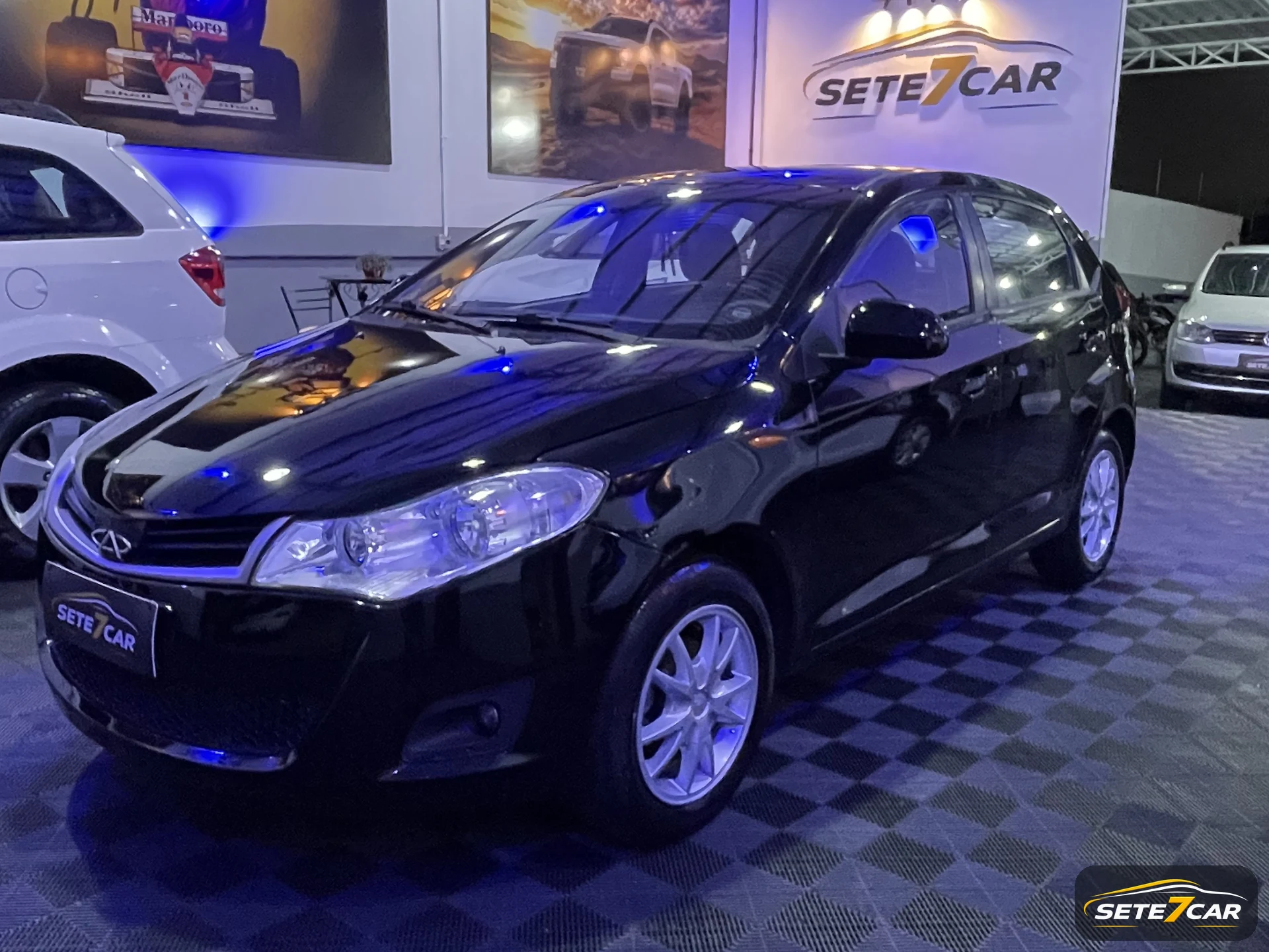 Chery CELER 16V 2013 preto — foto
