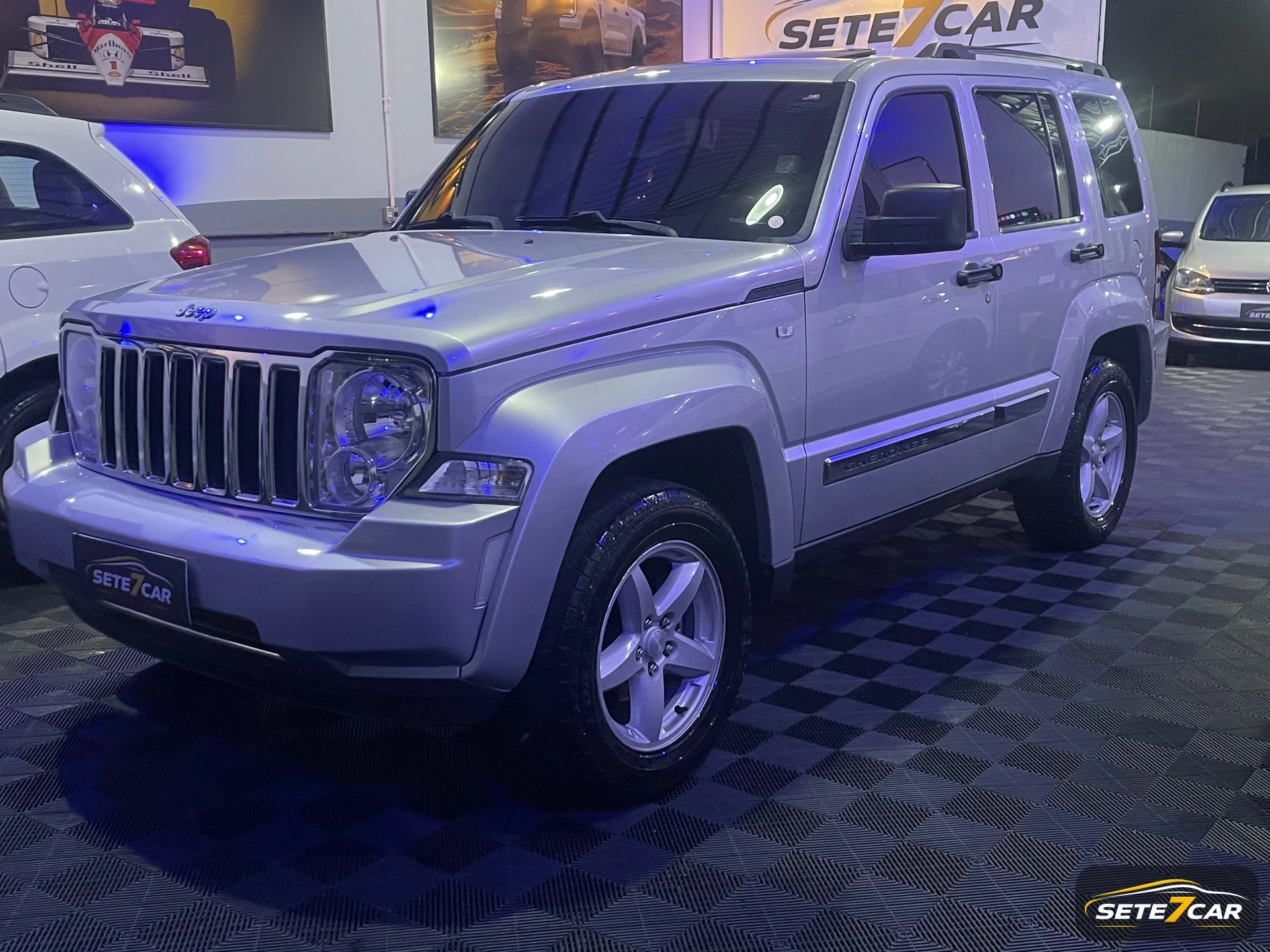 Jeep CHEROKEE V6 LIMITED 2012 prata — foto