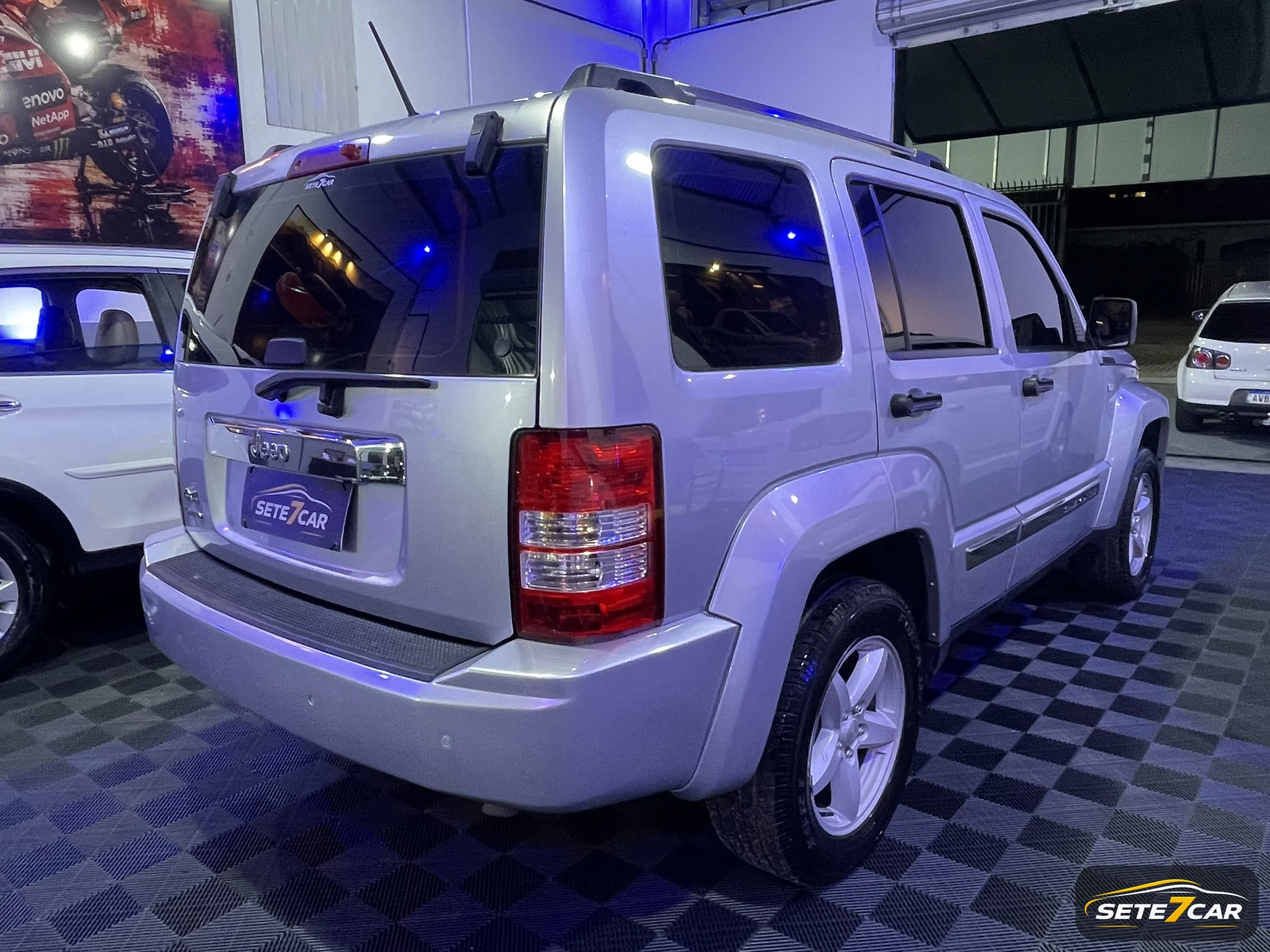 Jeep CHEROKEE V6 LIMITED 2012 prata — foto