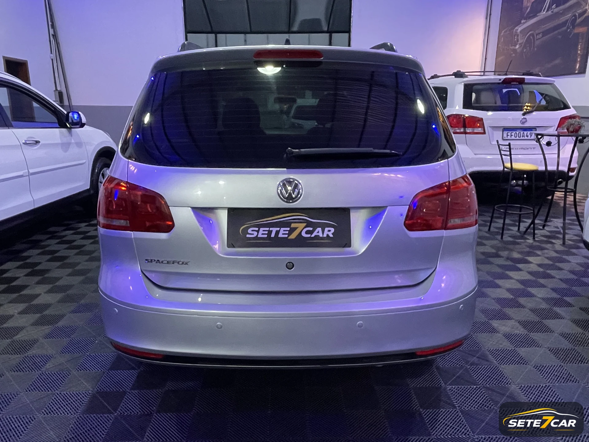 Volkswagen SPACEFOX 2014 — foto