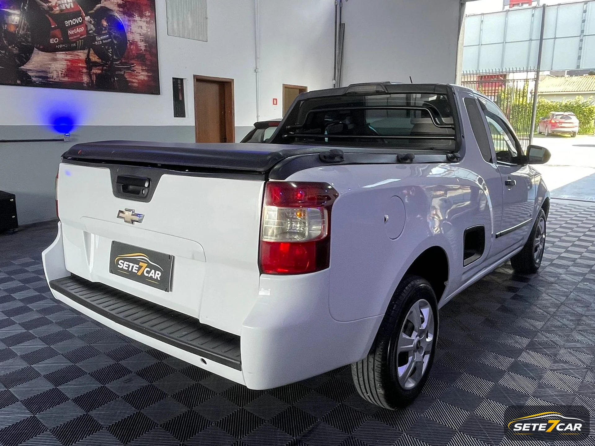 Chevrolet MONTANA LS 2012 prata — foto