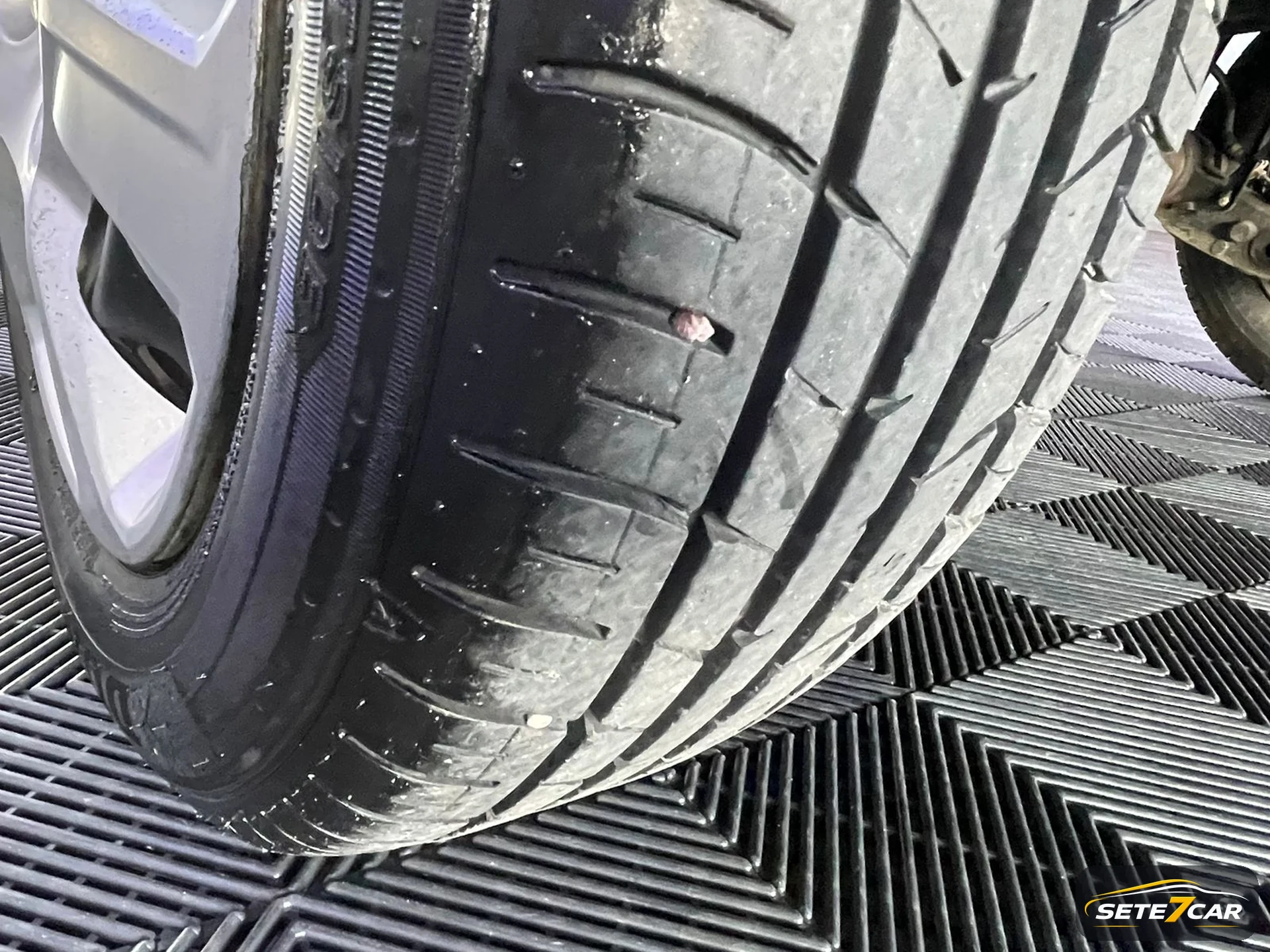 Chevrolet MONTANA LS 2012 prata — foto