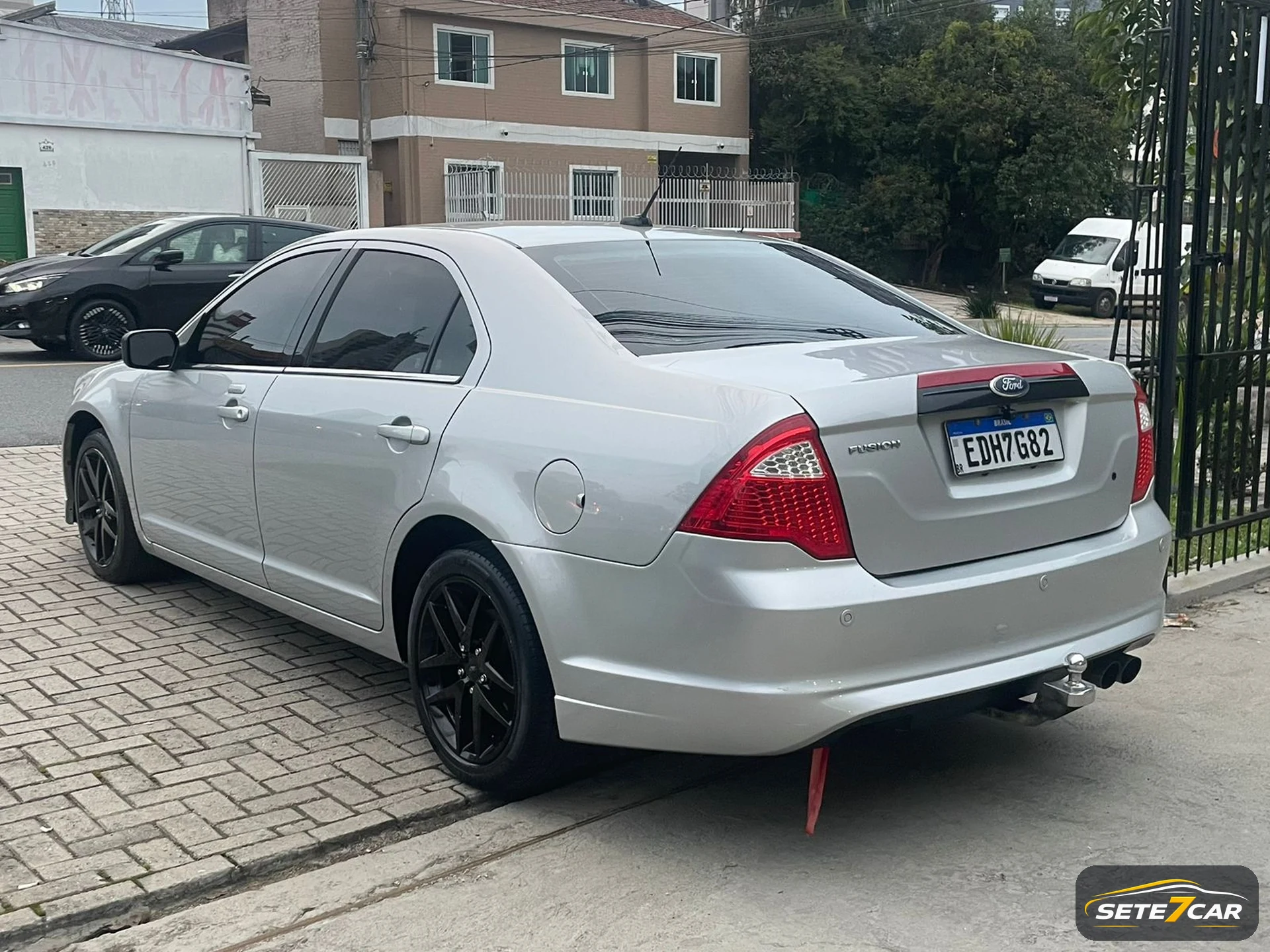 Ford FUSION 2010 prata — foto