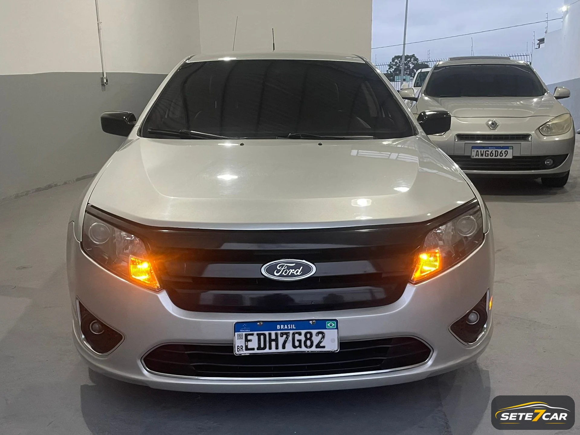 Ford FUSION 2010 prata — foto