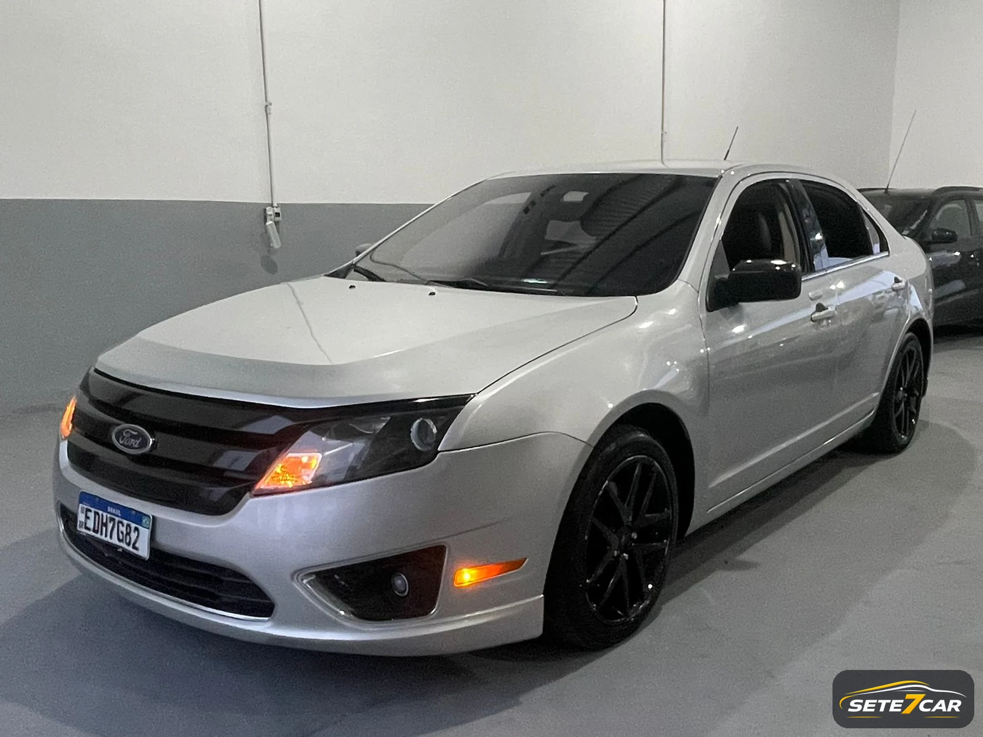 Ford FUSION 2010 prata — foto