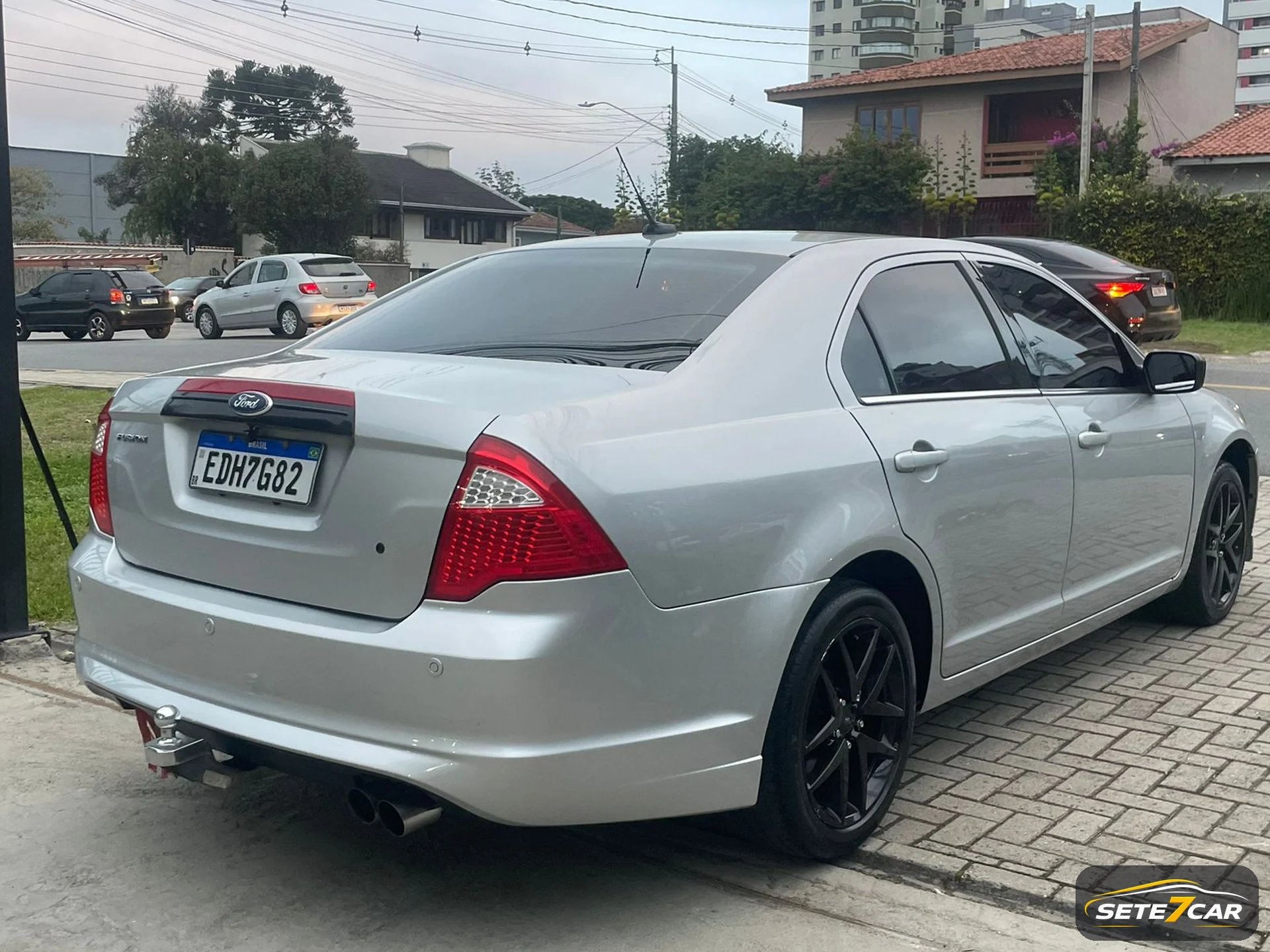 Ford FUSION 2010 prata — foto