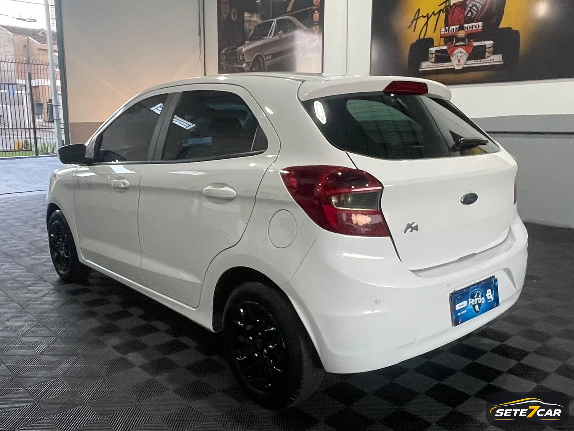 Ford KA 2018 branco — foto