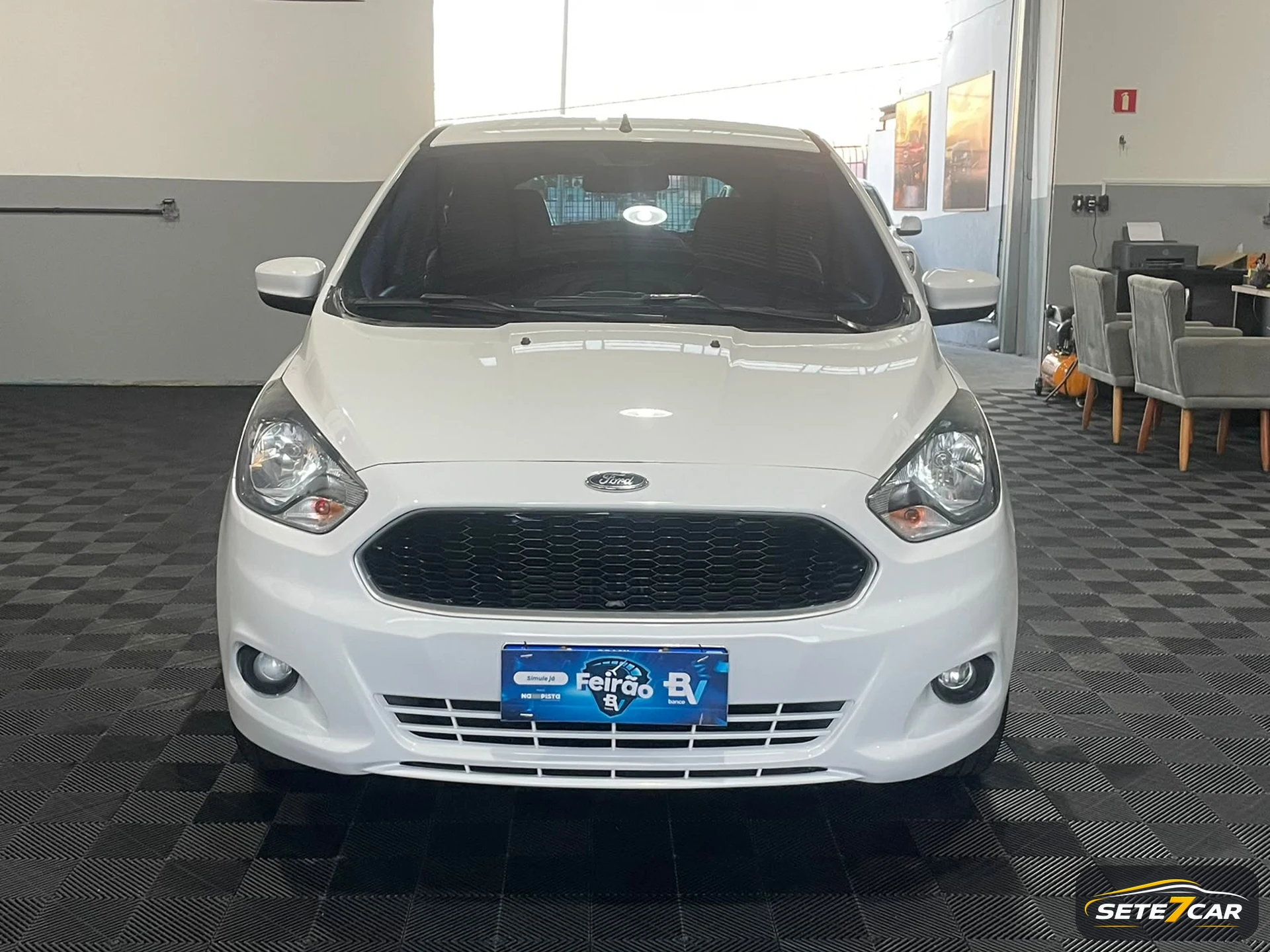 Ford KA 2018 branco — foto