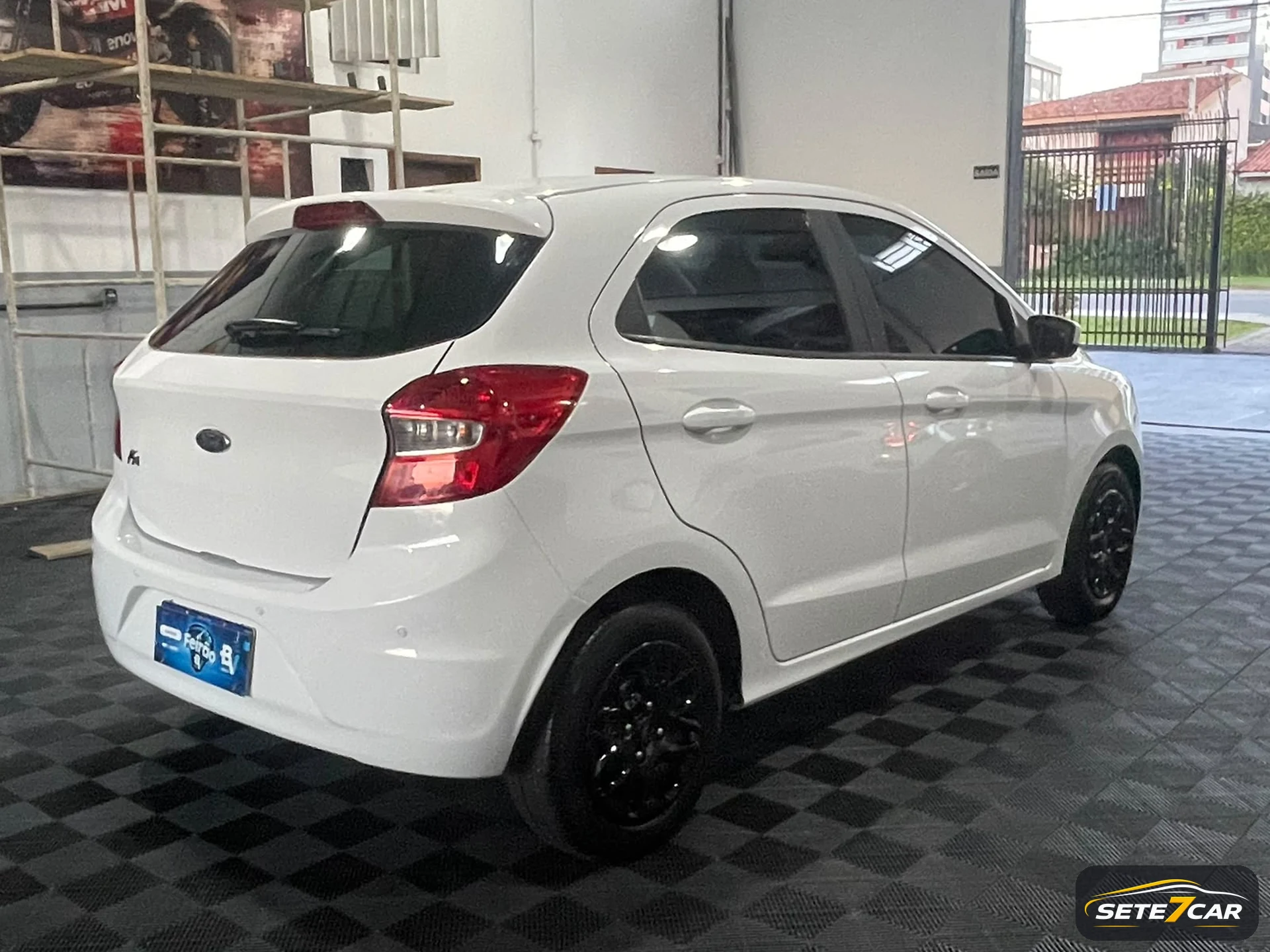 Ford KA 2018 branco — foto