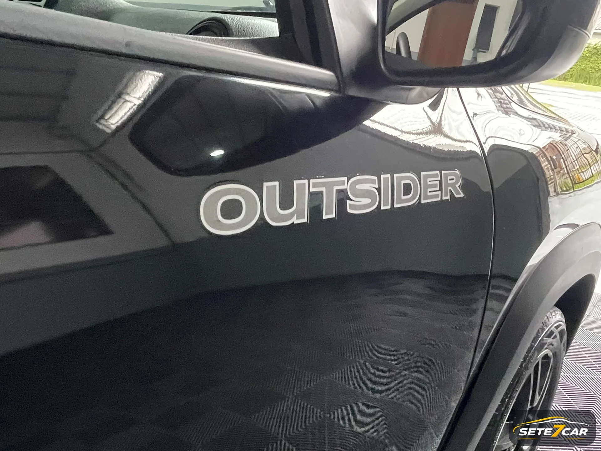 Renault KWID OUTSIDER 2020 preto — foto