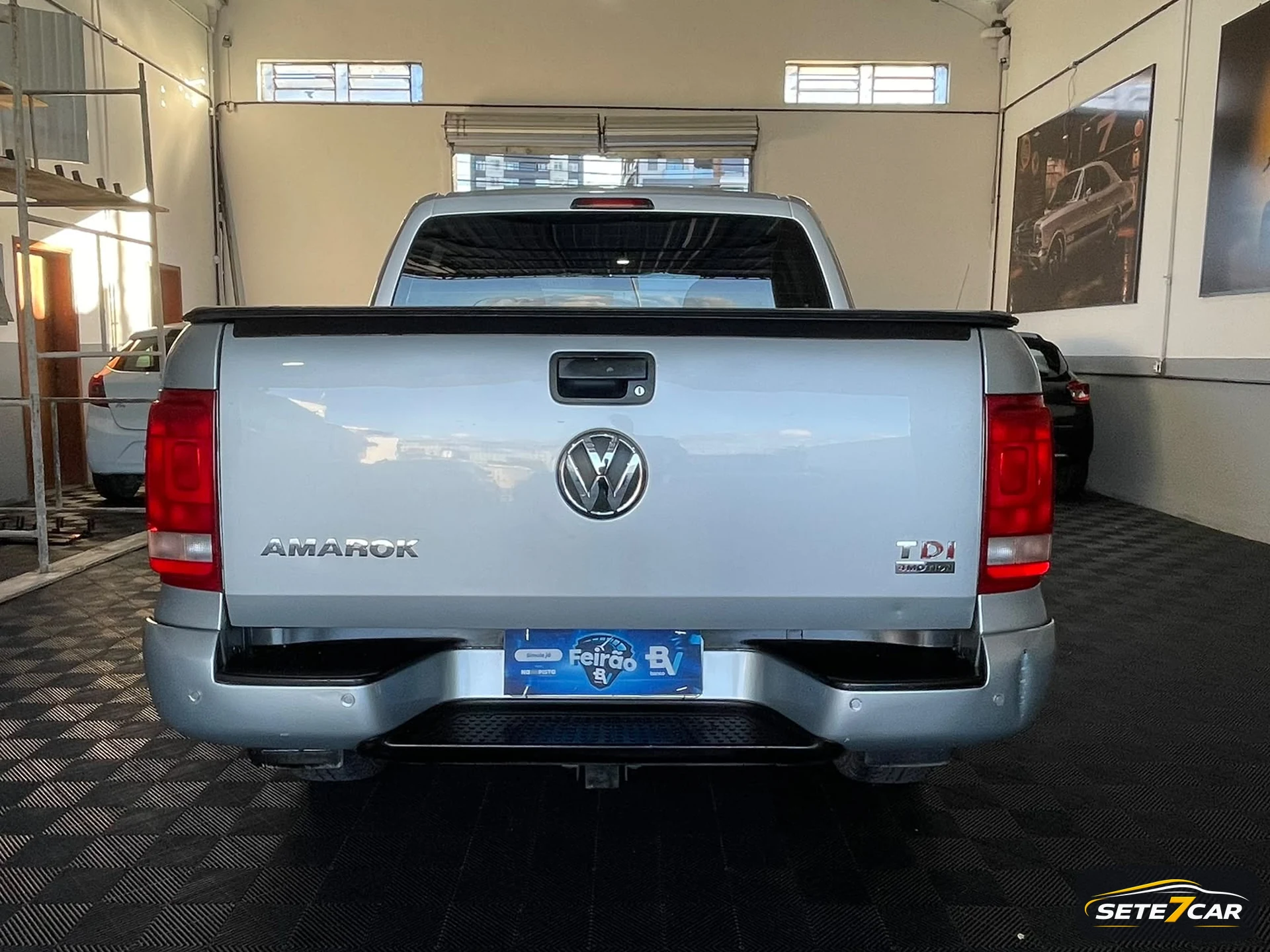 Volkswagen Amarok TDI 4X4 2013 prata — foto