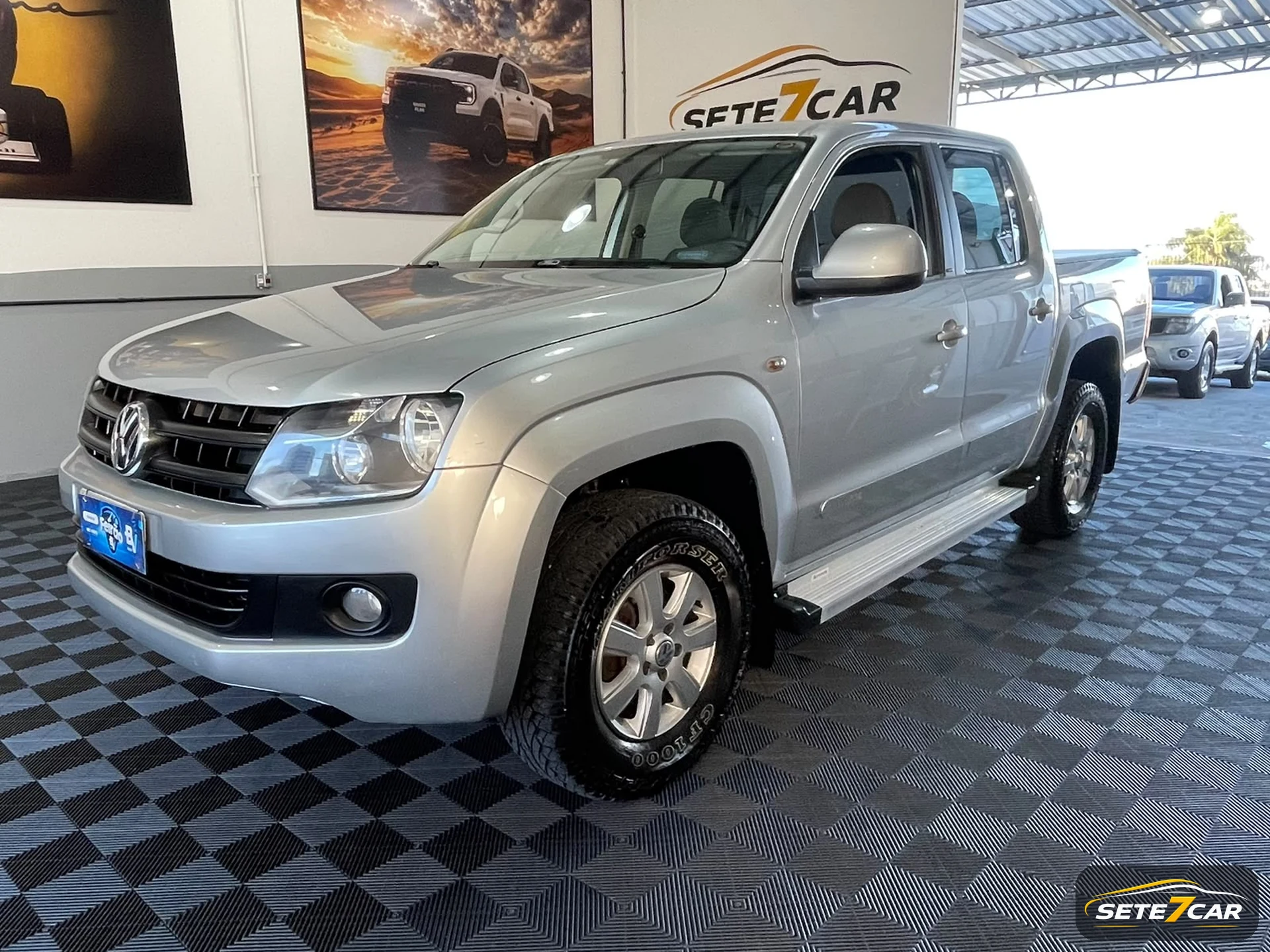 Volkswagen Amarok TDI 4X4 2013 prata — foto