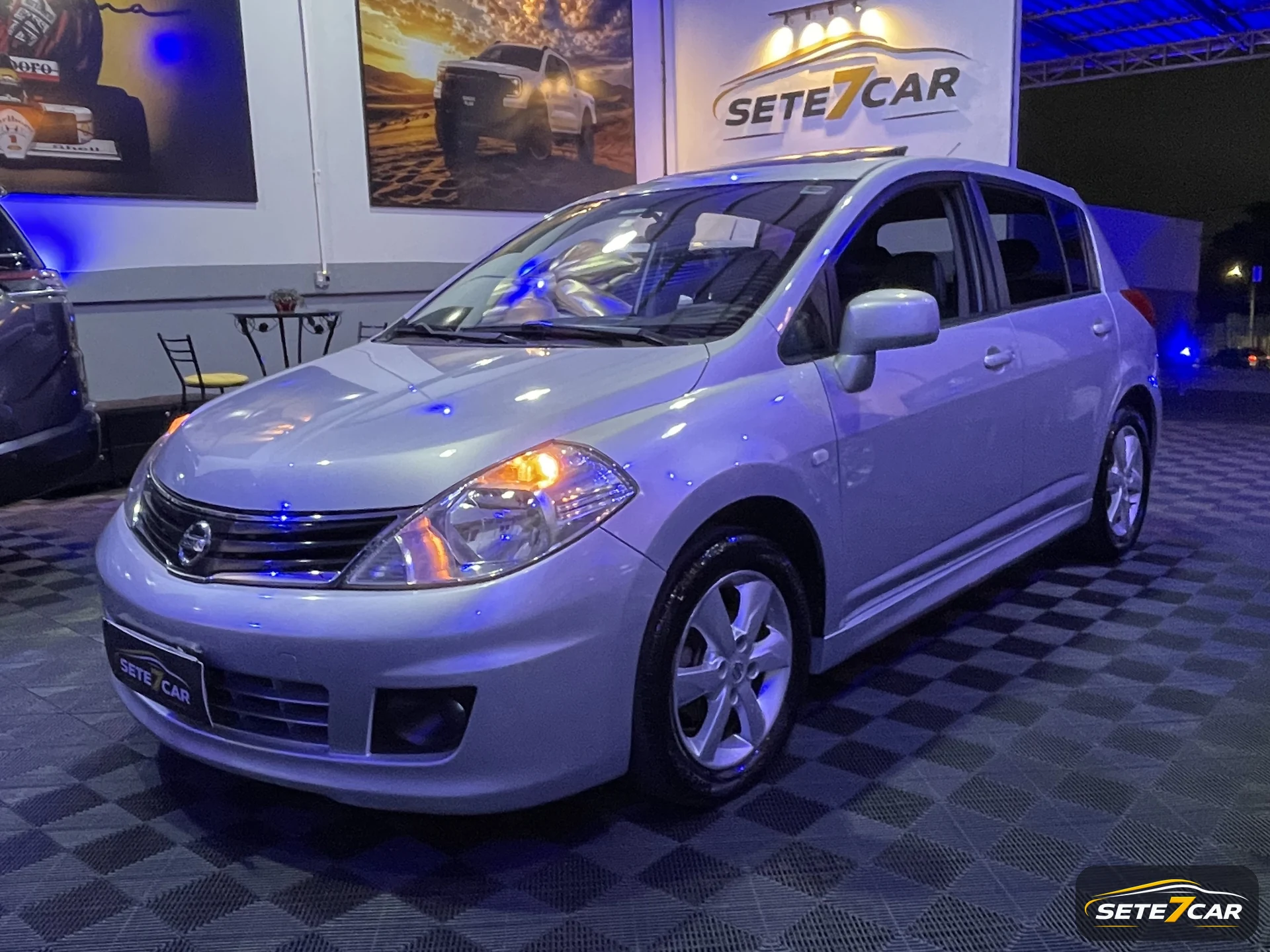 Nissan Tiida SL 2012 prata — foto