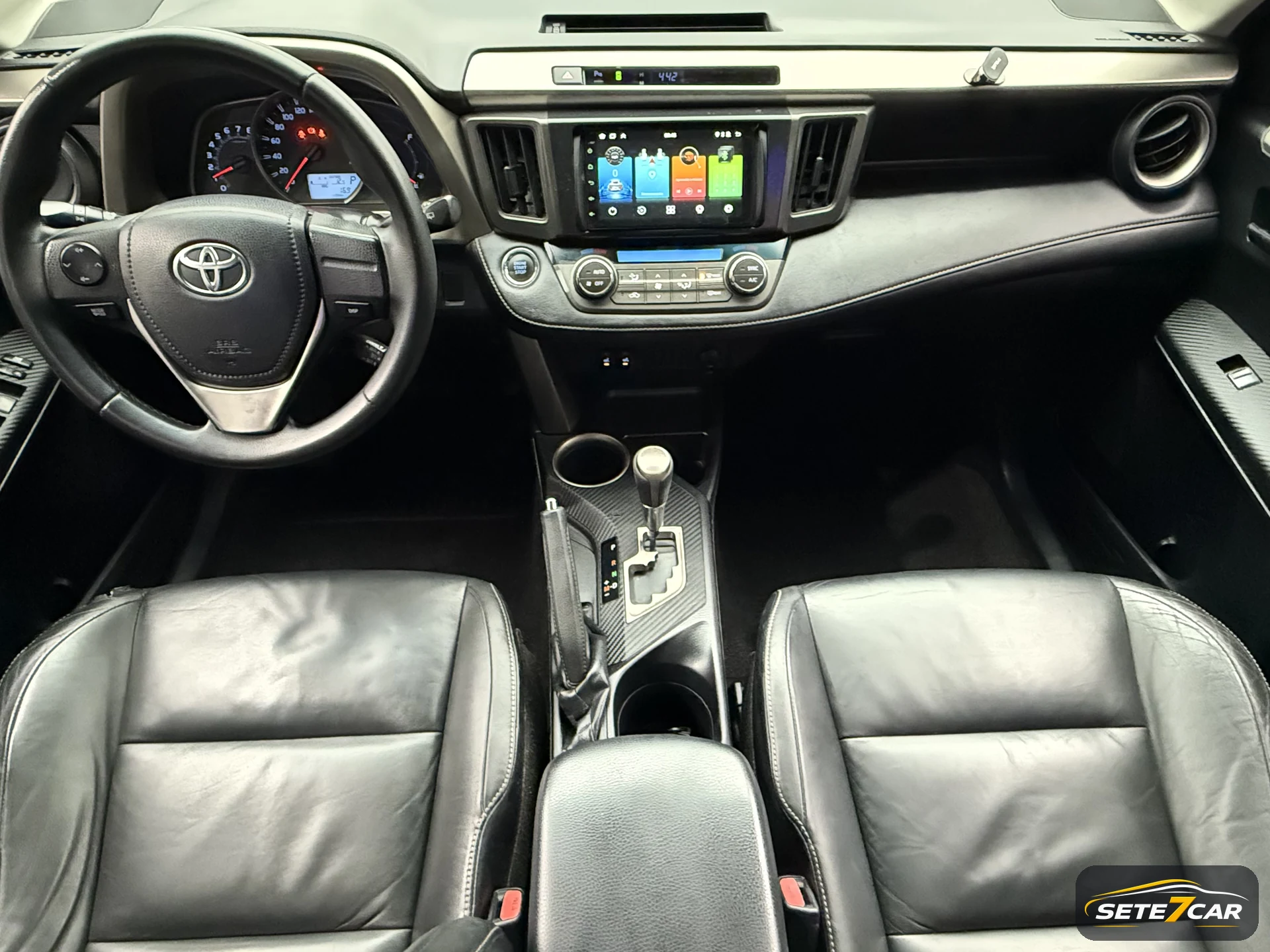 Toyota RAV4 2.0 4x2 Automática 2015 prata — foto