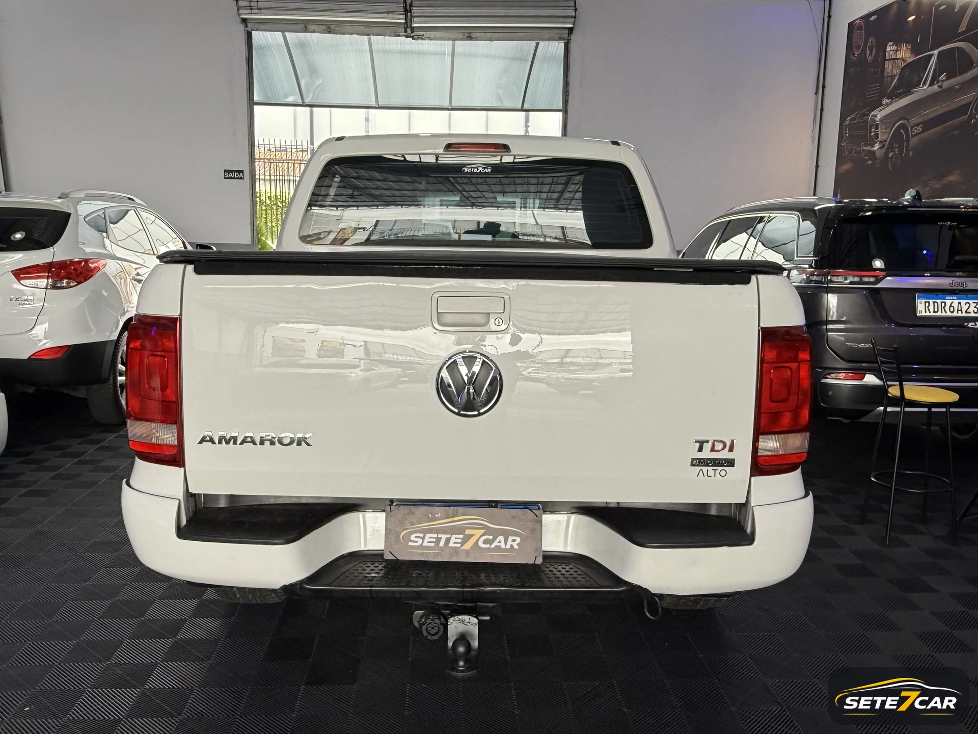 Volkswagen Amarok 2.0 TDI 4x4 2014 branco — foto