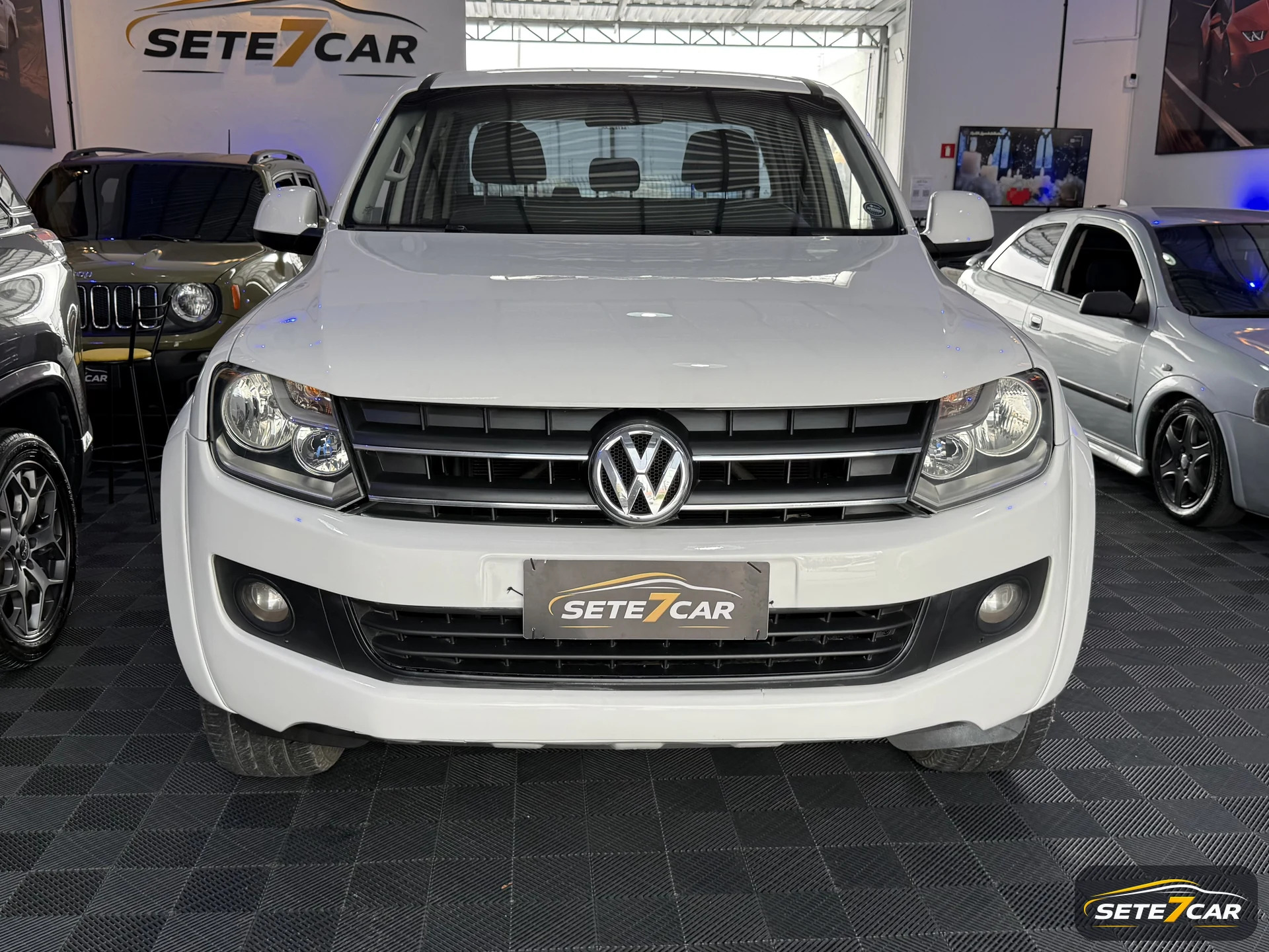 Volkswagen Amarok 2.0 TDI 4x4 2014 branco — foto