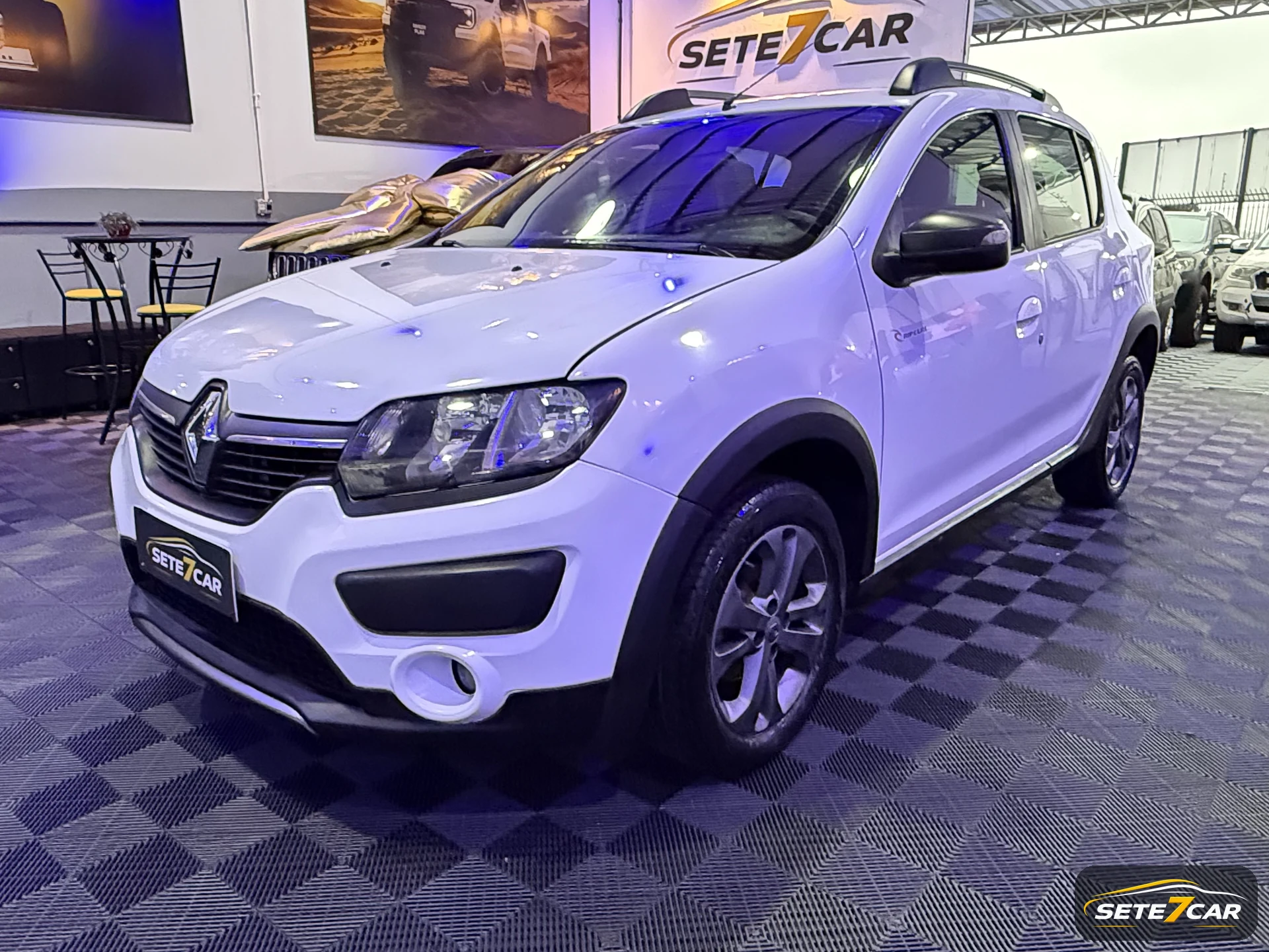 Renault Sandero Stepway Rip Curl 2016 branco — foto