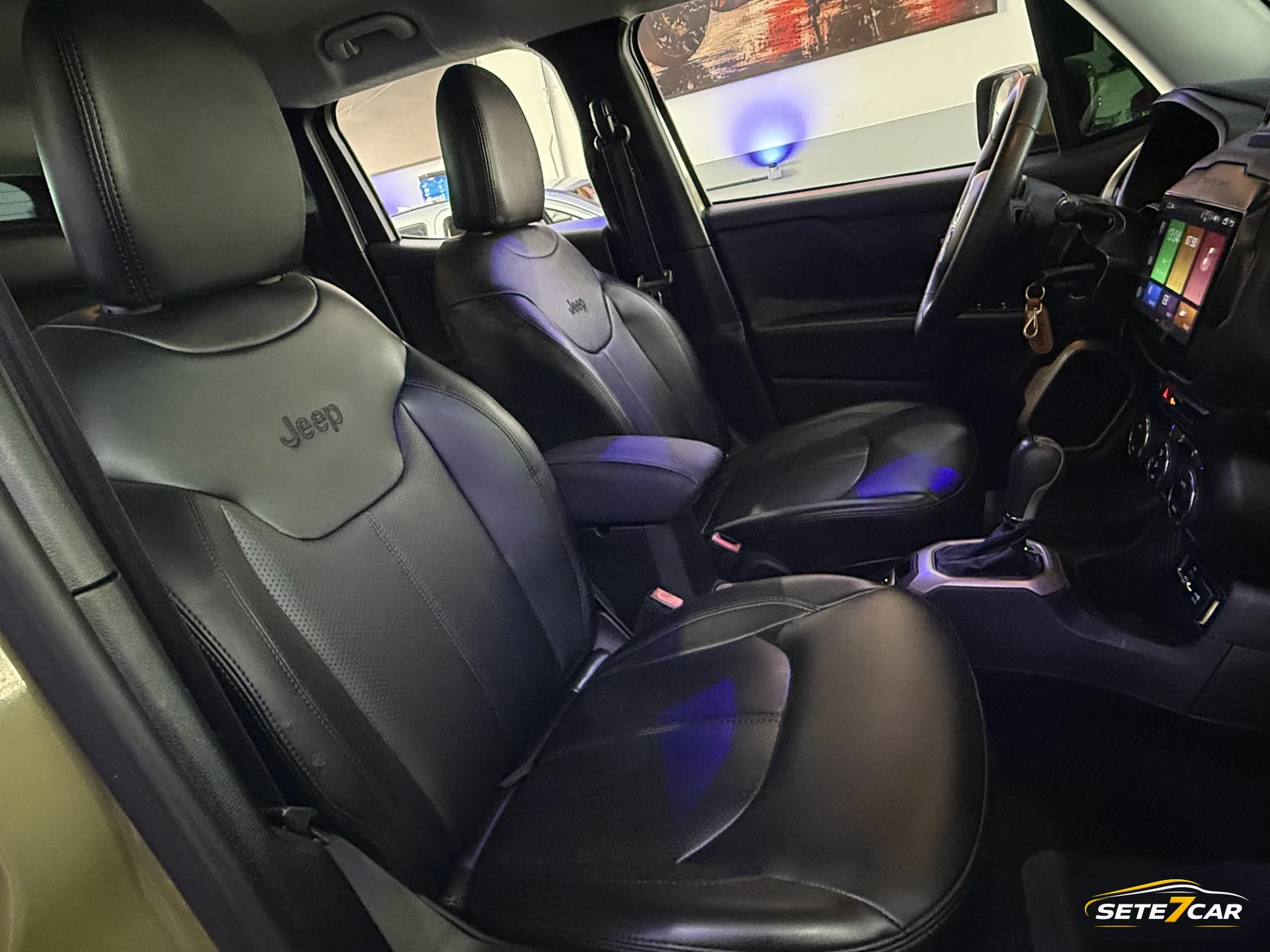 Jeep Renegade Longitude 2016 verde — foto
