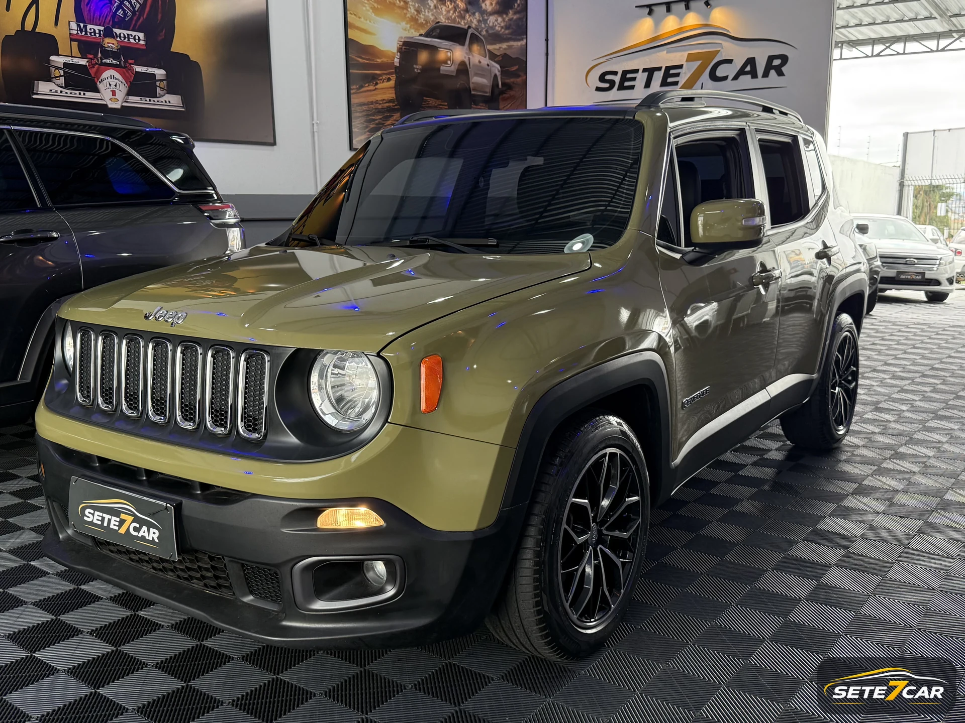Jeep Renegade Longitude 2016 verde — foto