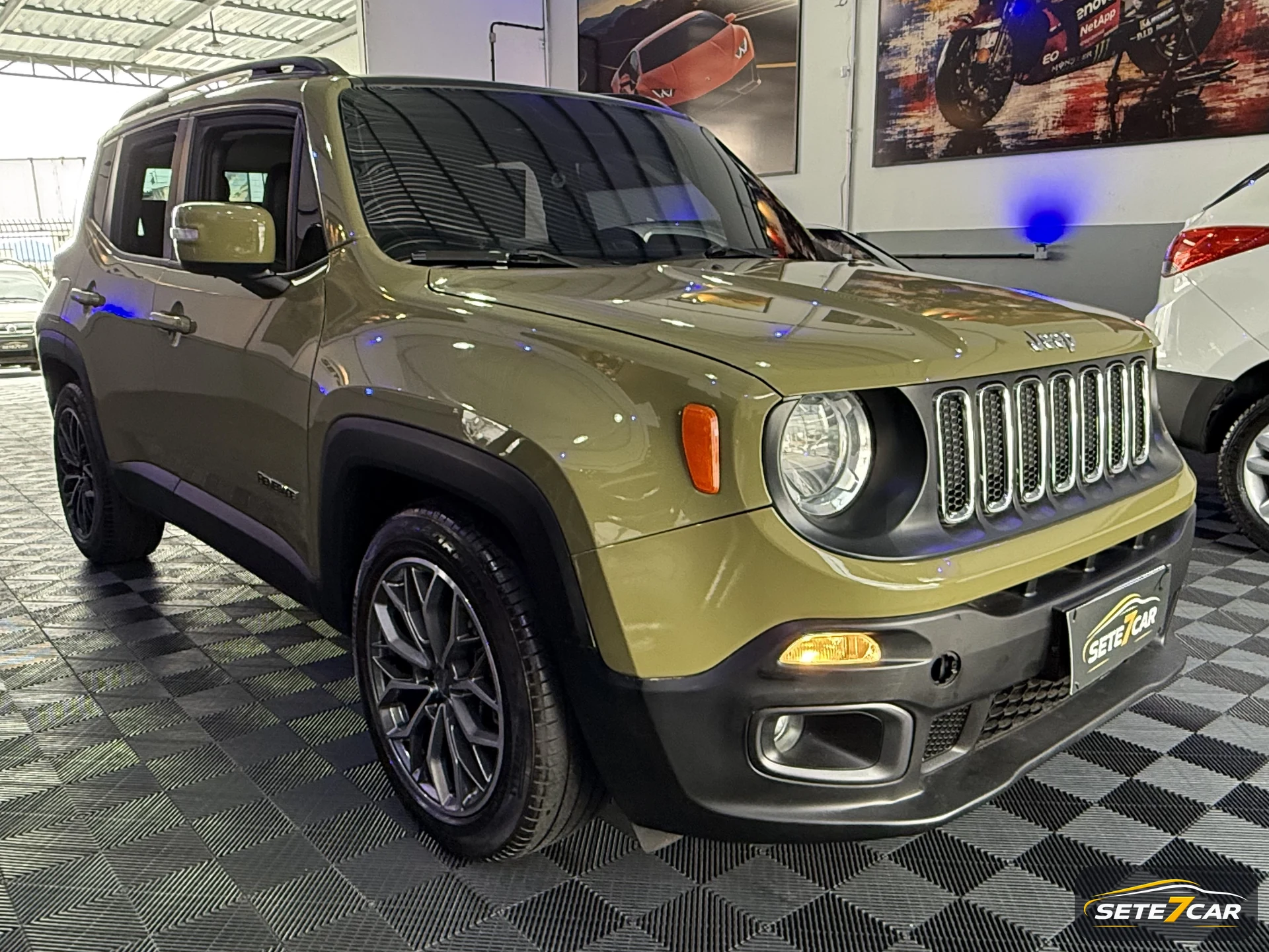 Jeep Renegade Longitude 2016 verde — foto
