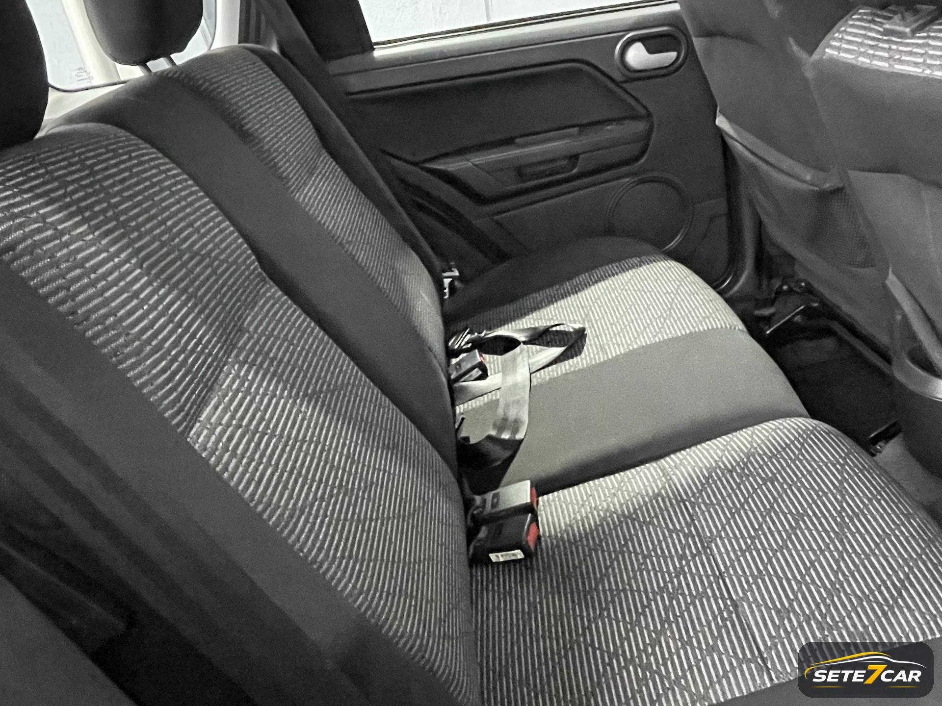 Ford EcoSport Freestyle XLT 2014 branco — foto