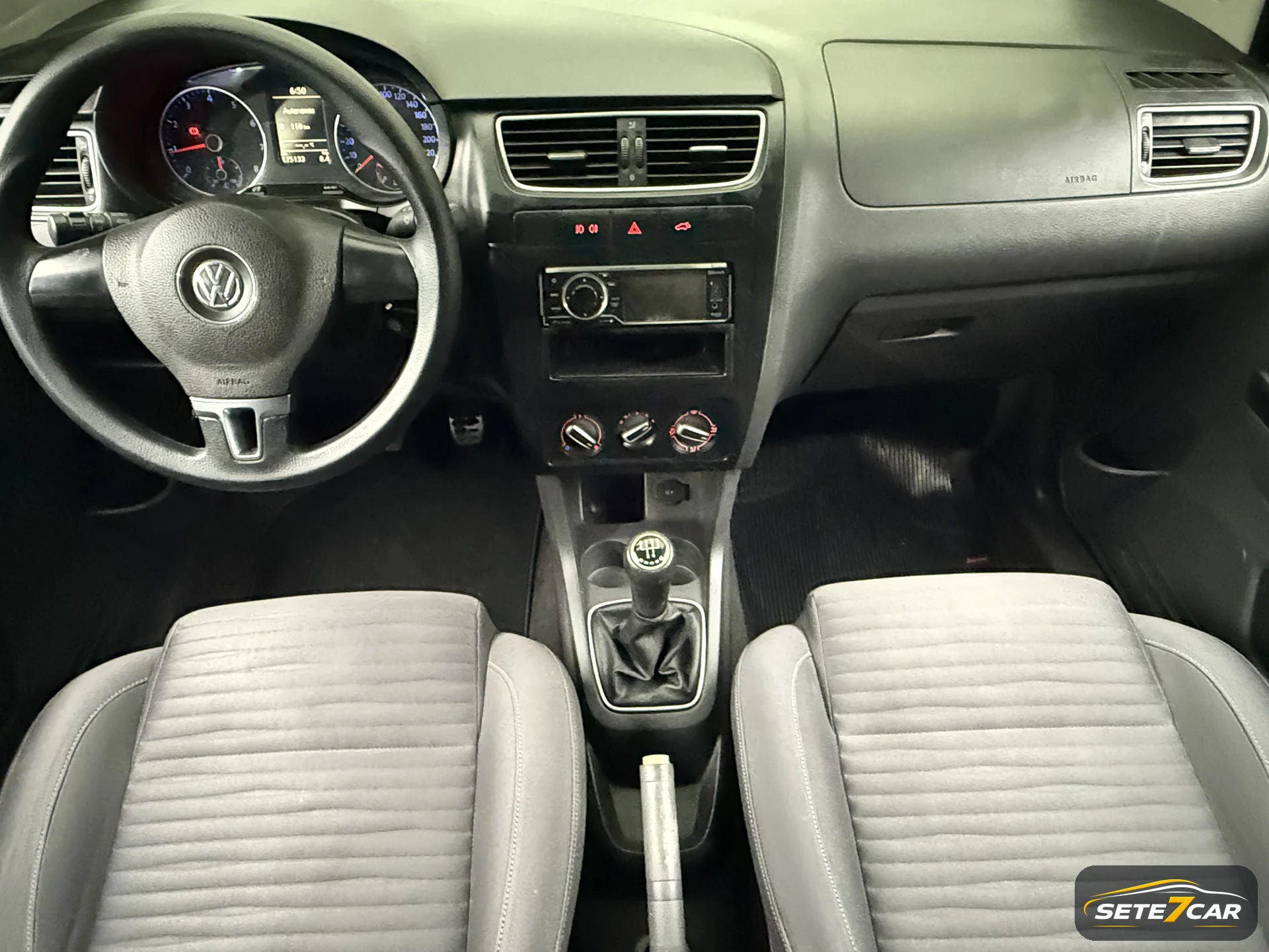 Volkswagen CrossFox 1.6 Flex 2011 prata — foto