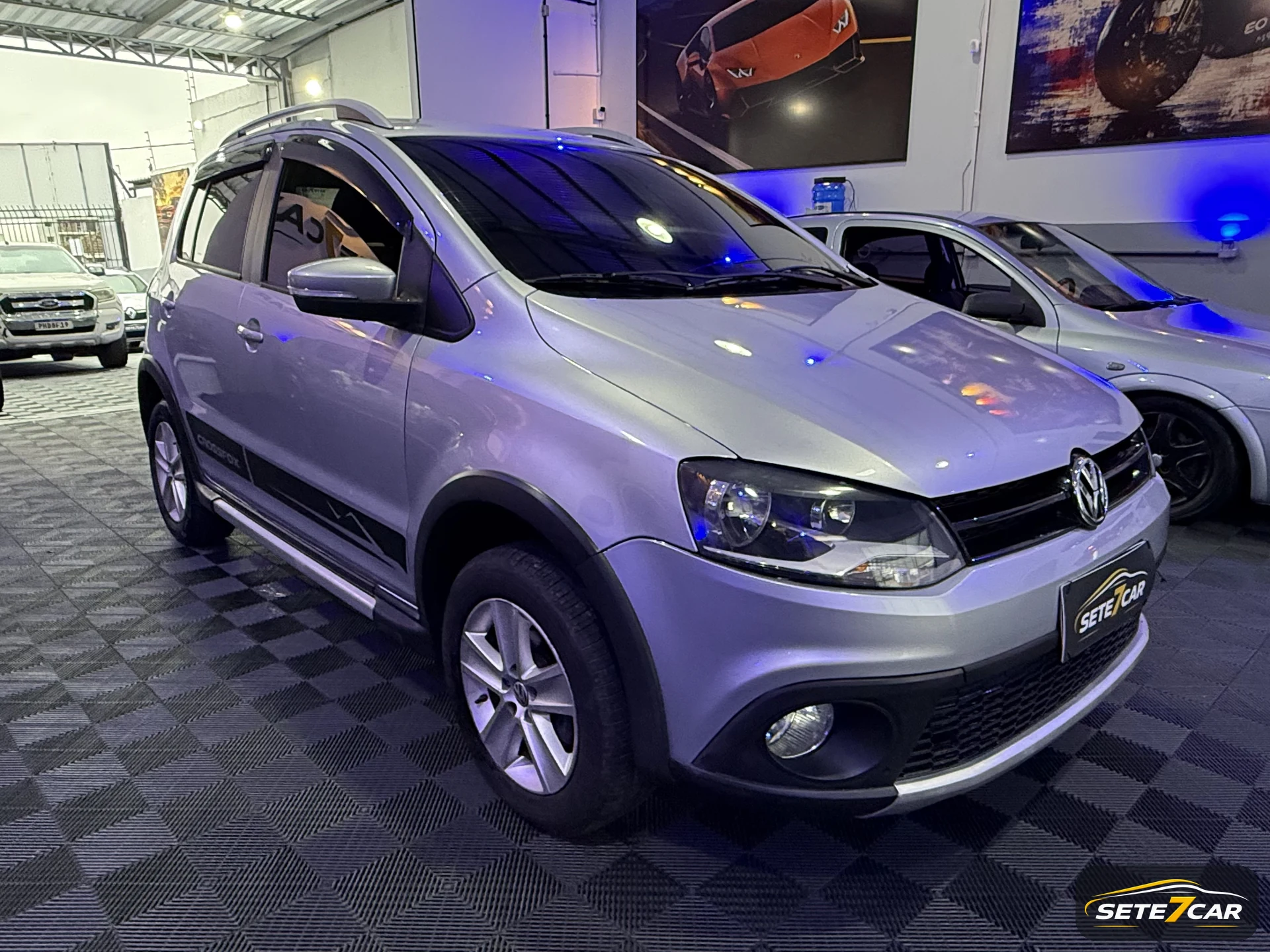 Volkswagen CrossFox 1.6 Flex 2011 prata — foto