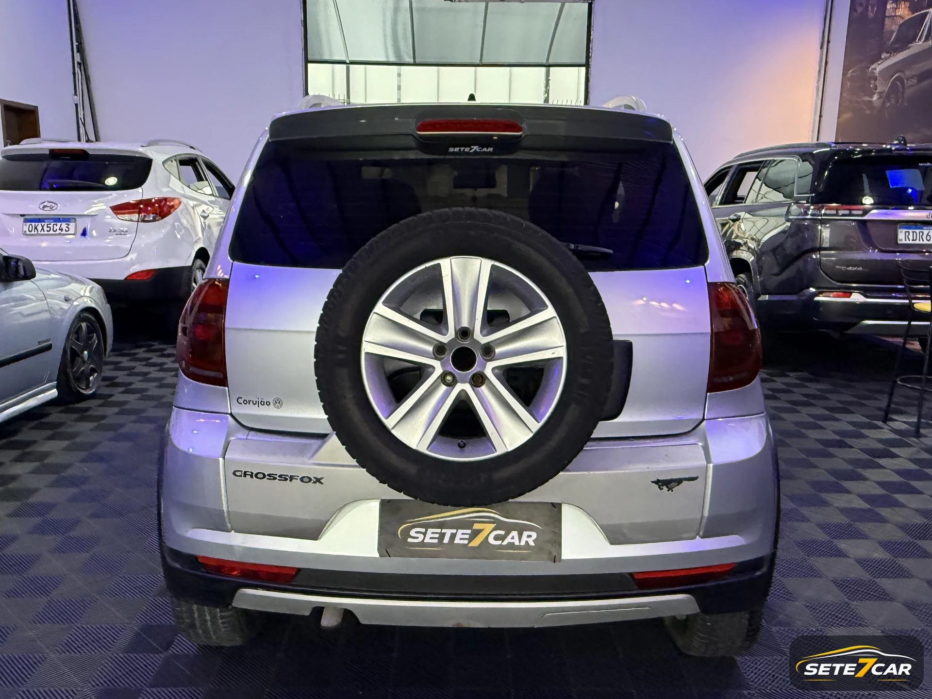 Volkswagen CrossFox 1.6 Flex 2011 prata — foto