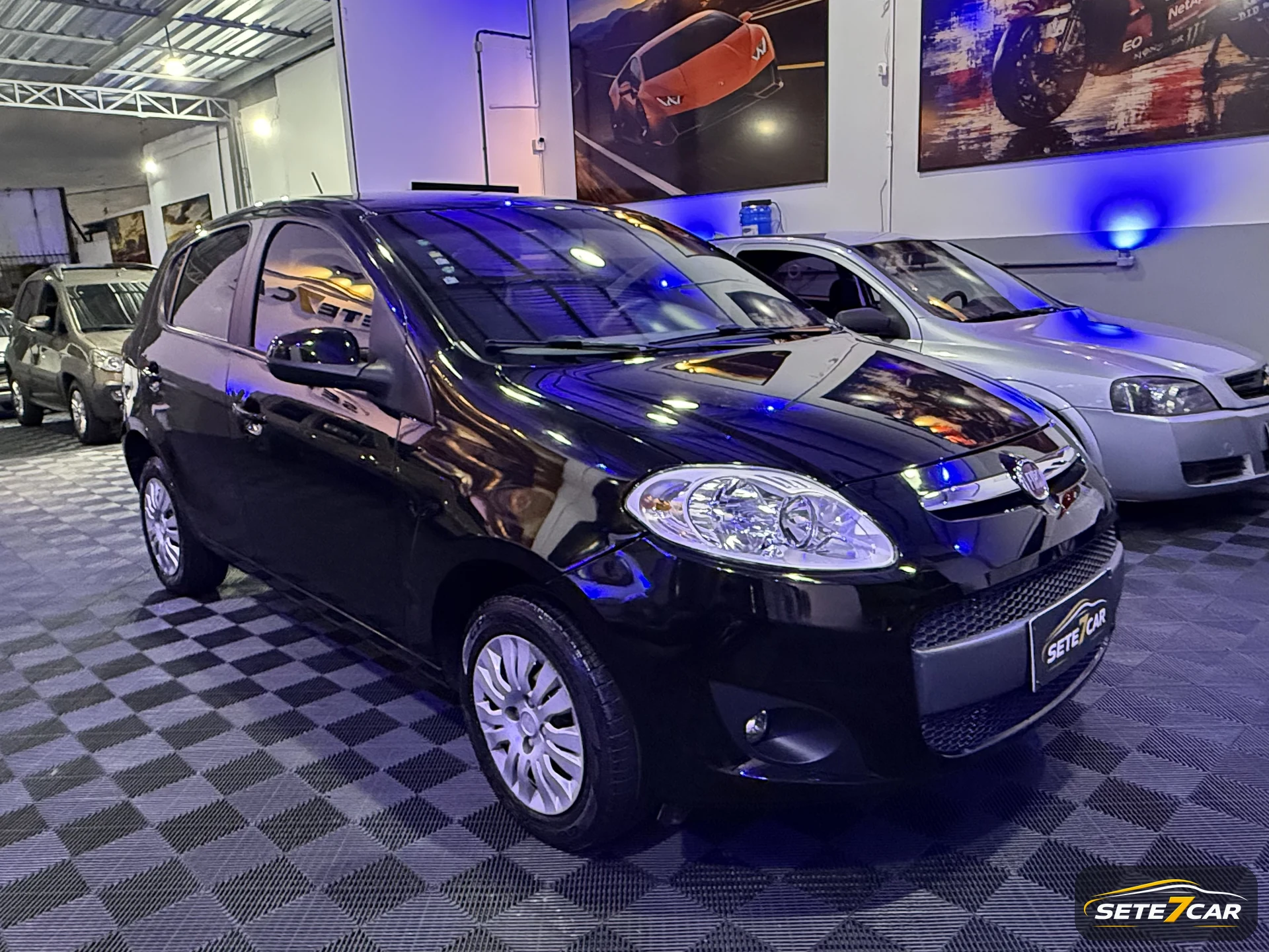 Fiat Palio Attractive 2014 preto — foto
