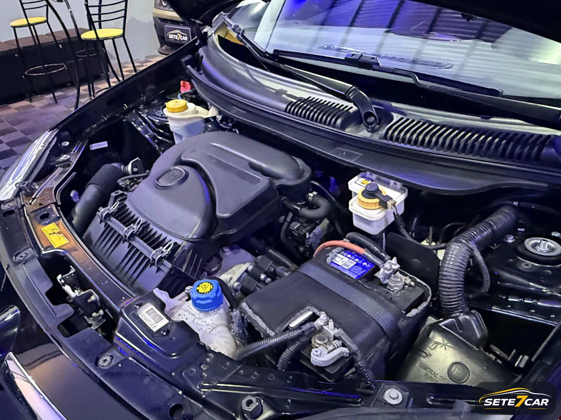 Fiat Palio Attractive 2014 preto — foto