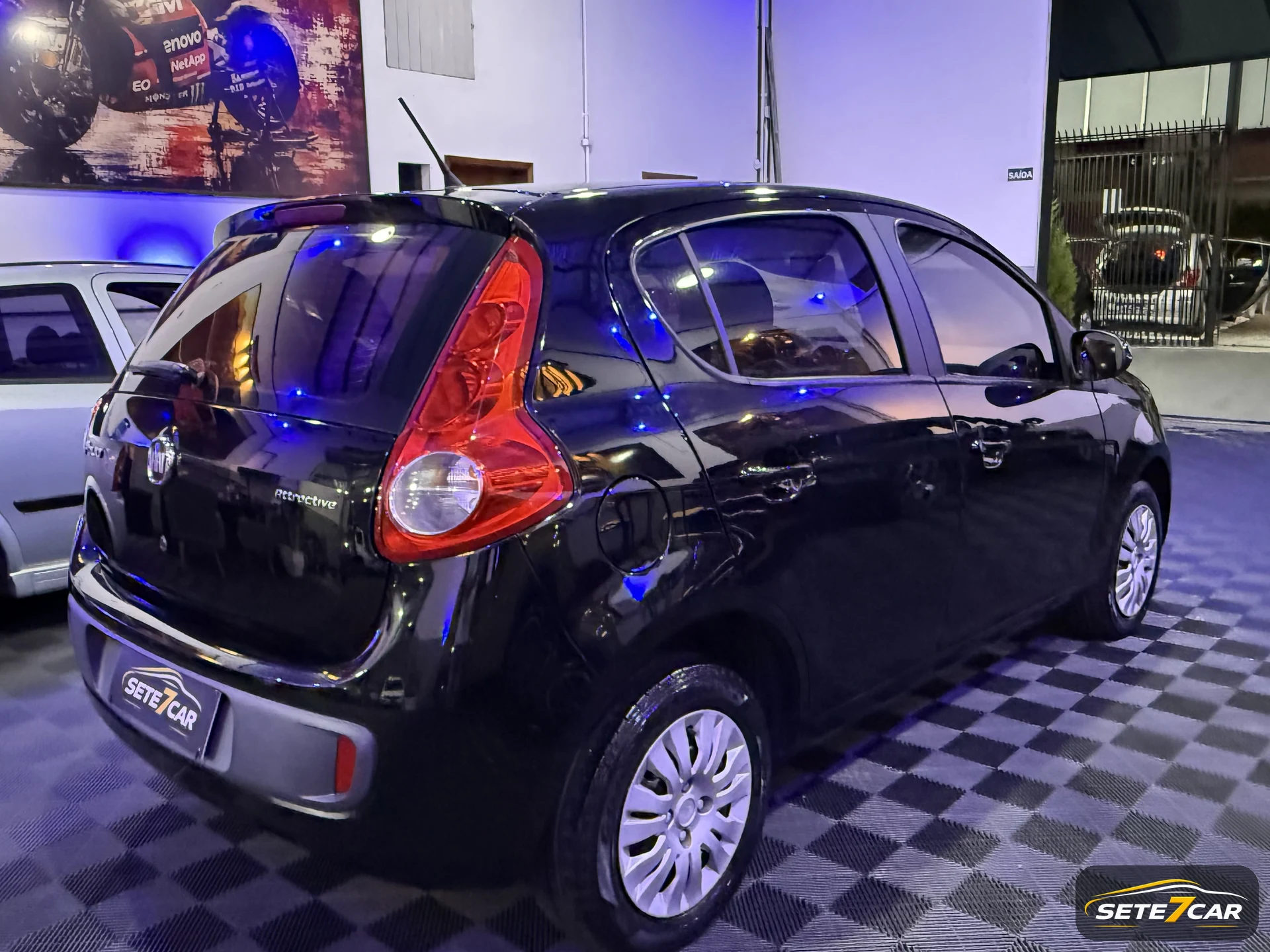 Fiat Palio Attractive 2014 preto — foto
